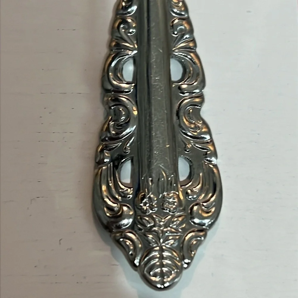 Wallace Silversmiths beautifully crafted